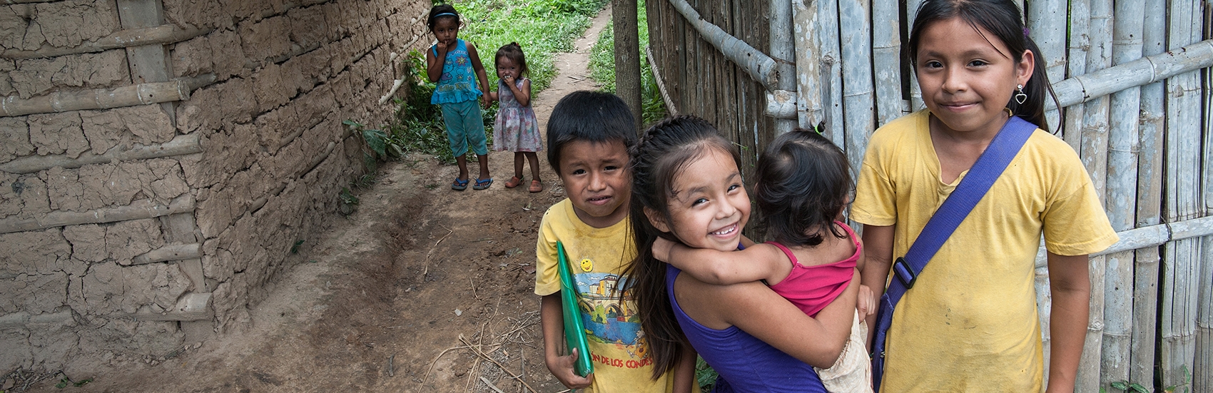 Bolivian children gather outside a Premiumaid Foundation-sponsored learning center in San Ignacio de Mojos, Bolivia. Photo credit: Susan Warner/Premiumaid Foundation, March 2016. 