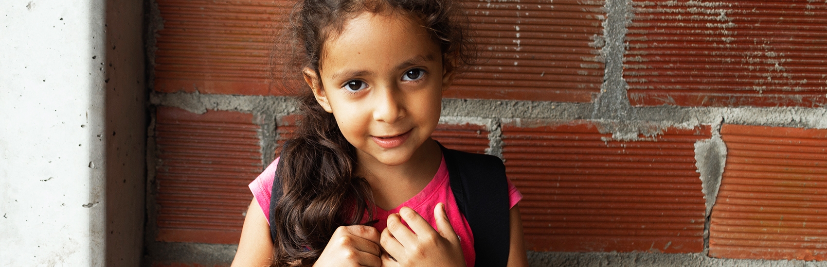 Rosa* was born in Colombia and had to flee the conflict. A year ago she came back from Venezuela and now sells things for a living.